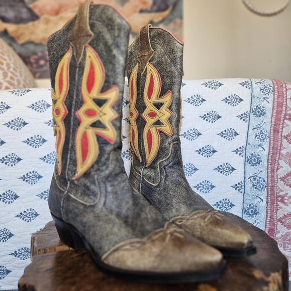 Sold - Picture 2 of 10